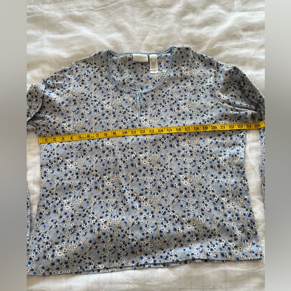 Liz Claiborne XL Light Blue Long Sleeve Floral Print Top - Picture 4 of 12